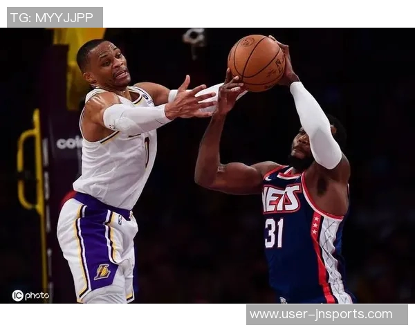 卡梅隆布泽尔表现惊艳砍下26分12篮板4助攻2封盖兄弟状态低迷仅得4分