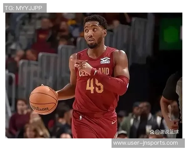 多诺万米切尔半场表现低迷9投仅3中三分球命中率不佳仅得9分4助